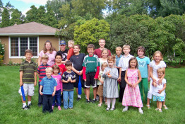 Children on picnic organized by Immaculate Conception Ukrainian Church at Palatine